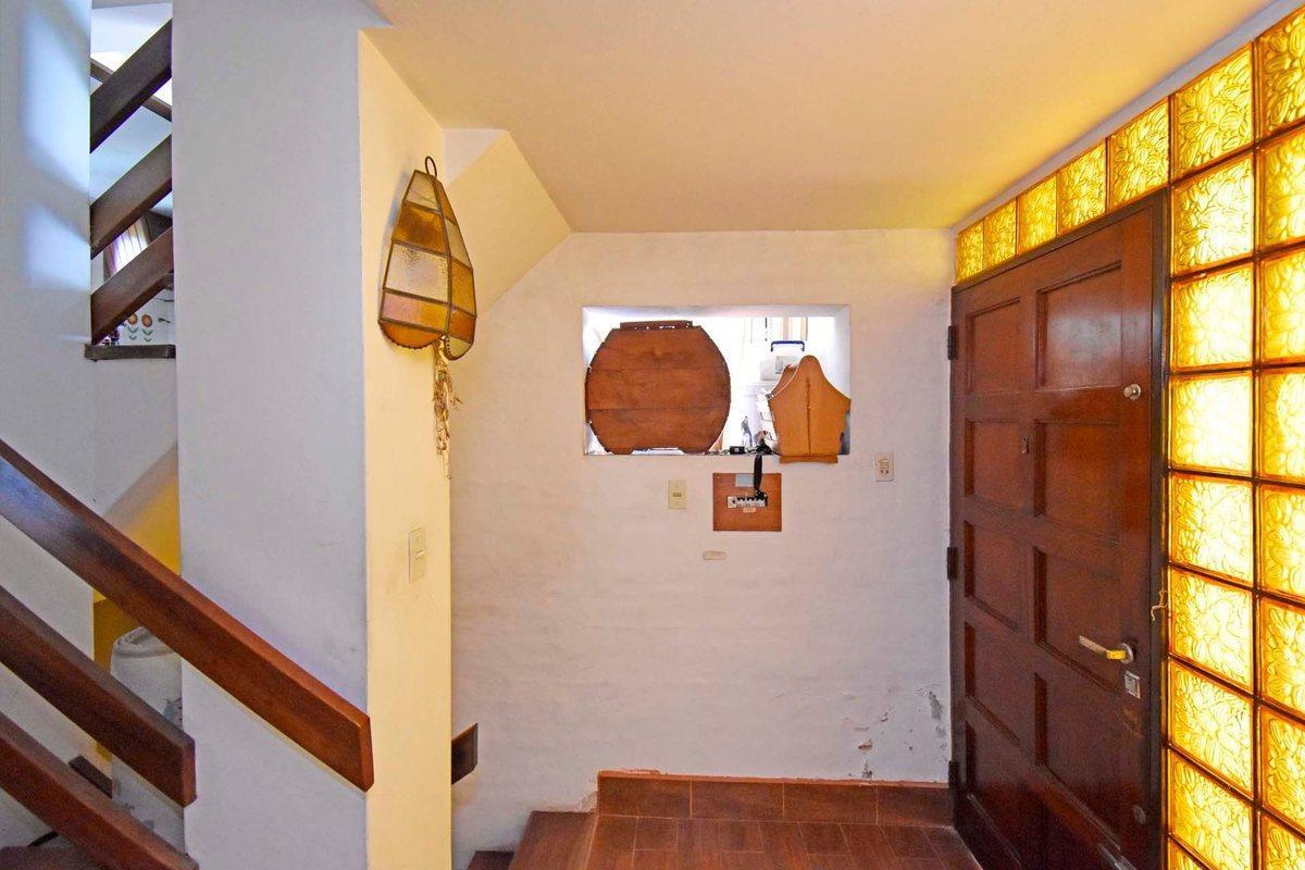 Foto de Casa 5 Amb en Venta Florida B Roca con pileta, imagen 5