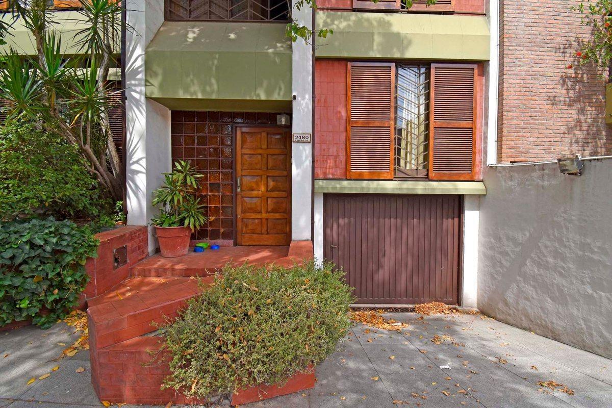 Foto de Casa 5 Amb en Venta Florida B Roca con pileta, imagen 2