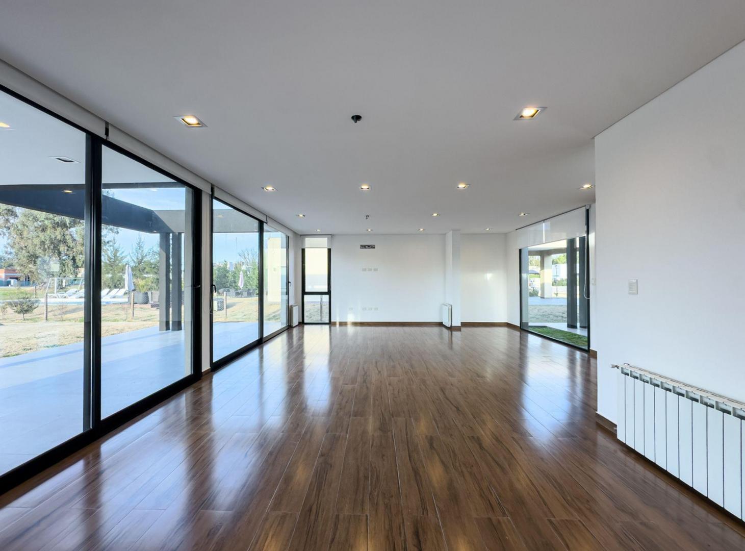 Foto de CASA 4 AMBIENTES EN VENTA CAMPO DAROMY SAN VICENTE, imagen 4