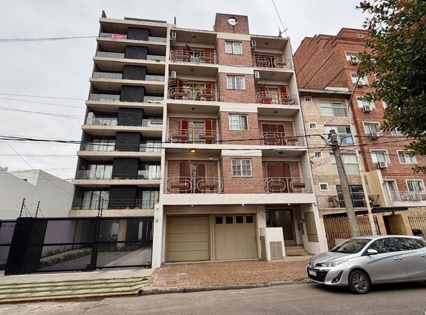 Foto de DEPARTAMENTO 2 AMB SEMI PISO VENTA HAEDO COCHERA, imagen 4
