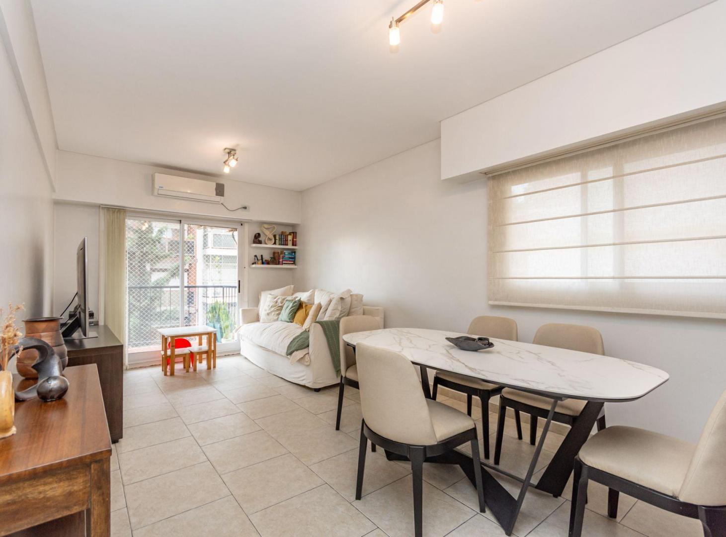Foto de Venta Depto 3 ambientes con balcón Belgrano R, imagen 1