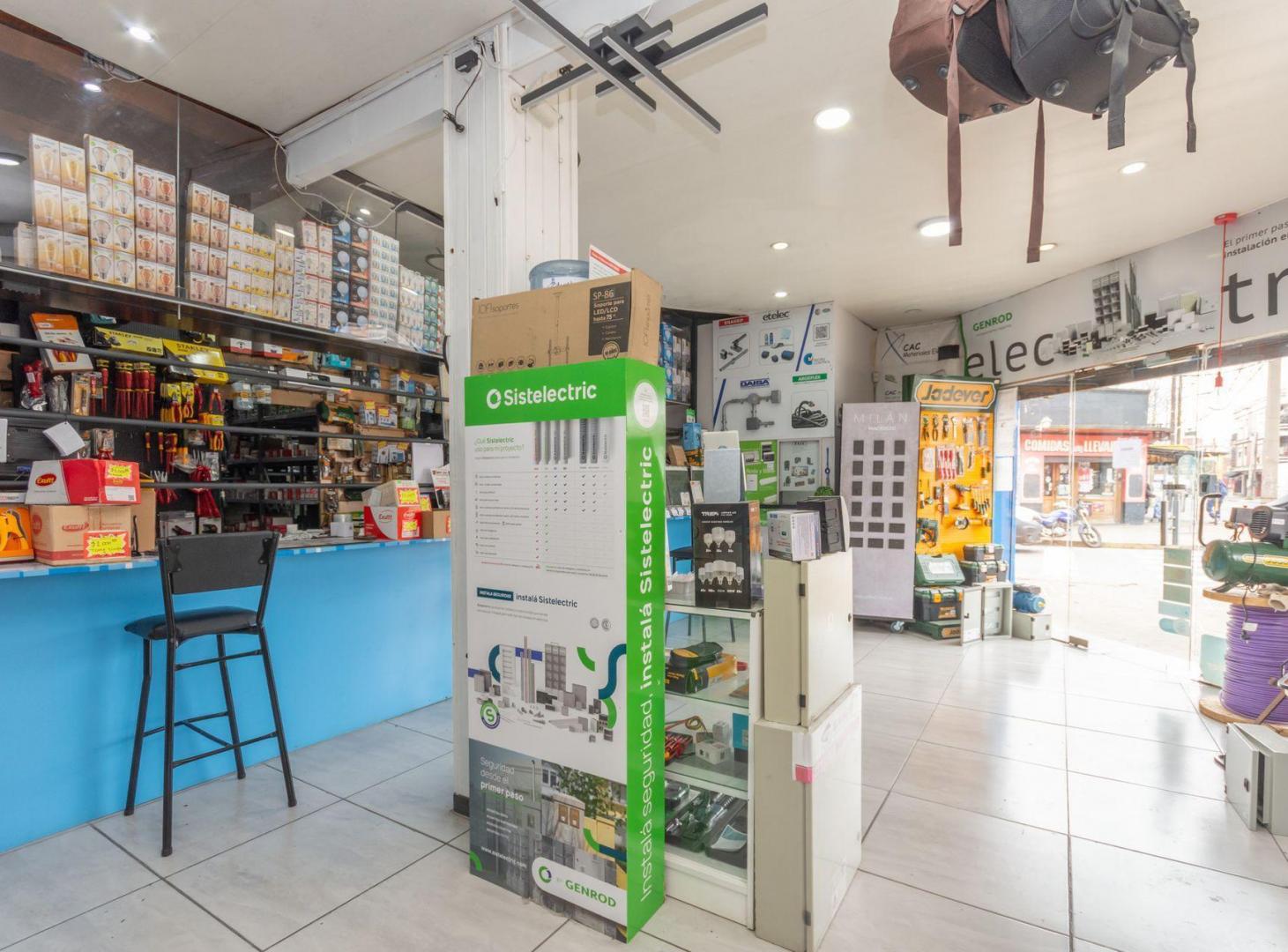 Foto de VENTA LOCAL/DEPÓSITO DOBLE PLANTA ESQUINA SAN MART, imagen 4