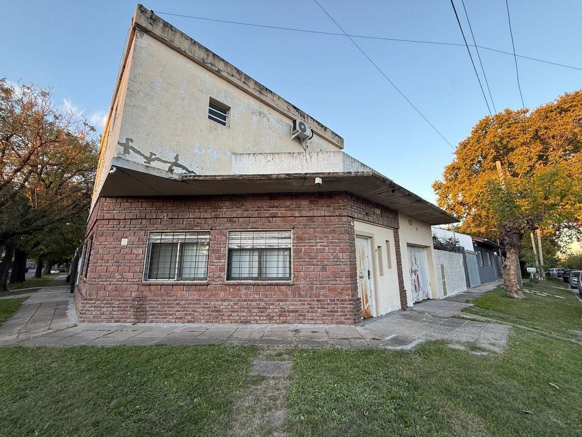Foto de VENTA PH 4 AMB GARAGE PATIO CASTELAR APTO CREDITO, imagen 1