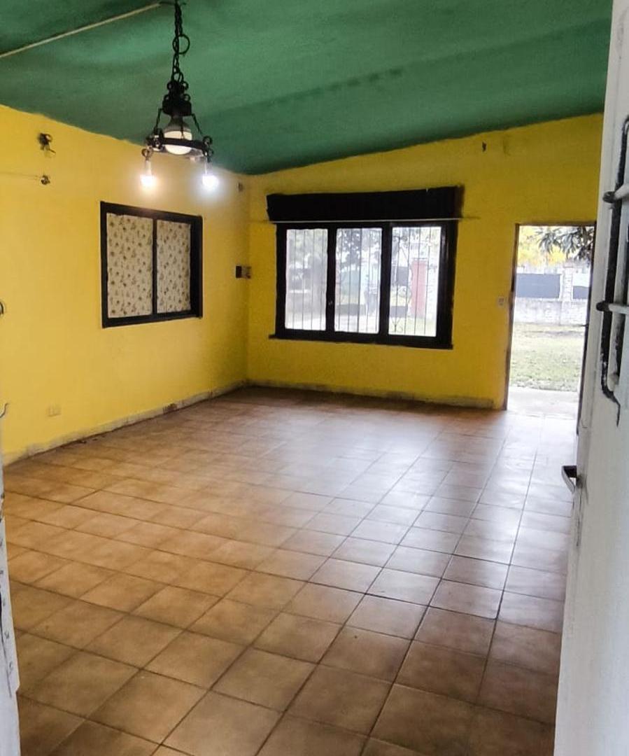 Foto de DOS CASA EN TERRENO DE 700 m2 MORENO, imagen 2