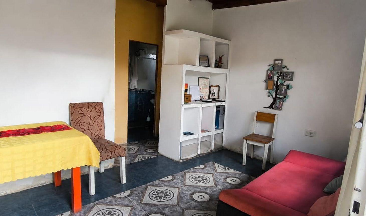 Foto de CASA DE 2 AMBIENTES ALQUILER MORENO PARQUE LAVIN, imagen 1
