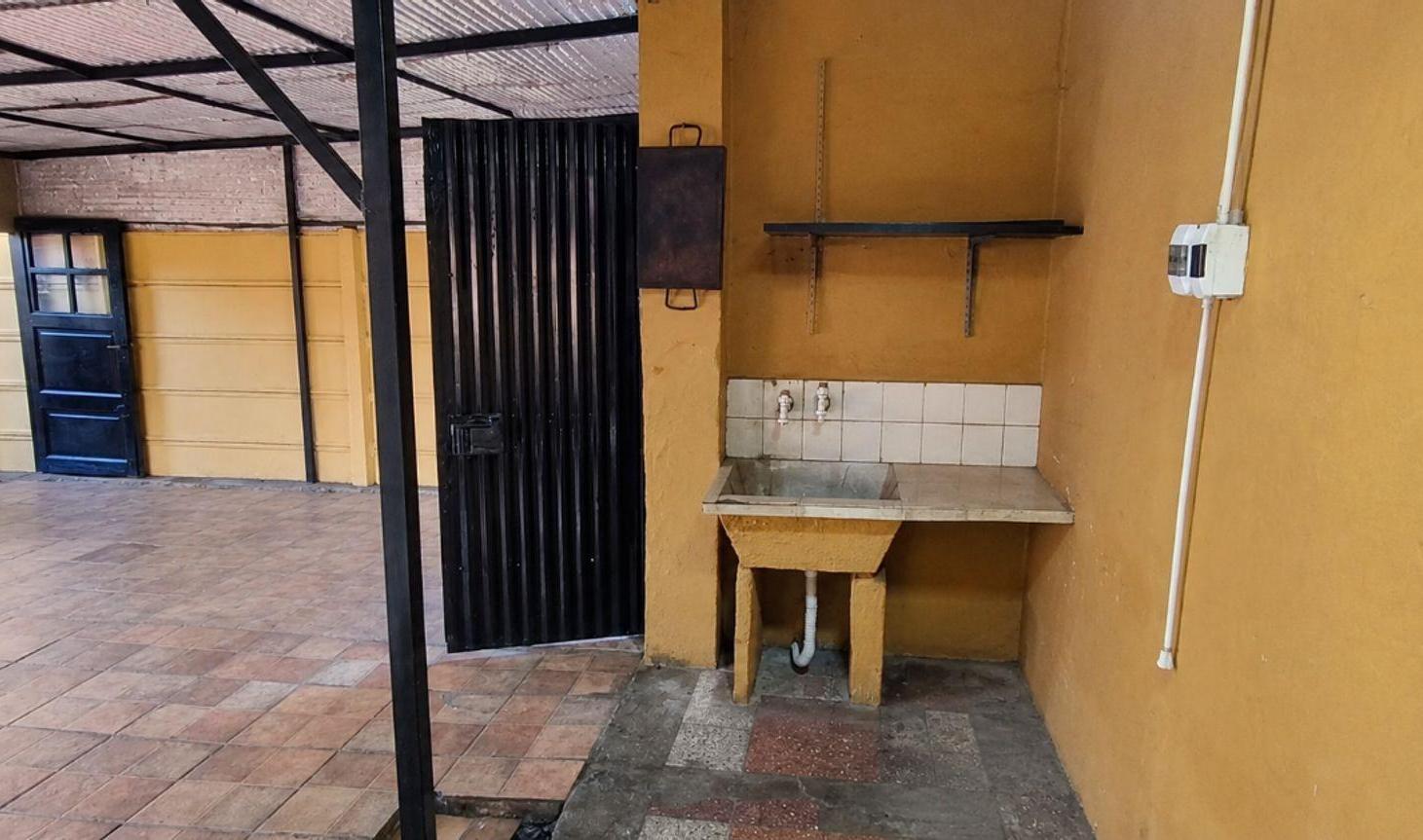 Foto de Casa + propiedad secundaria en La Reja, imagen 1