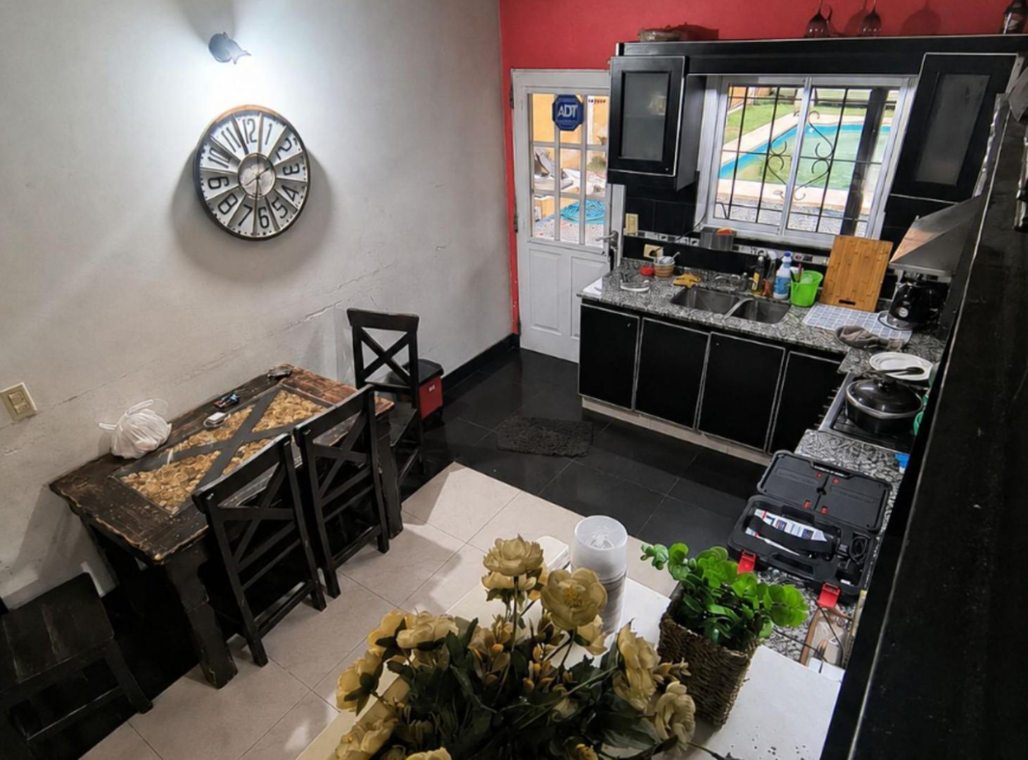 Foto de Casa 5 Amb. con Pileta y Quincho en Moreno, imagen 5