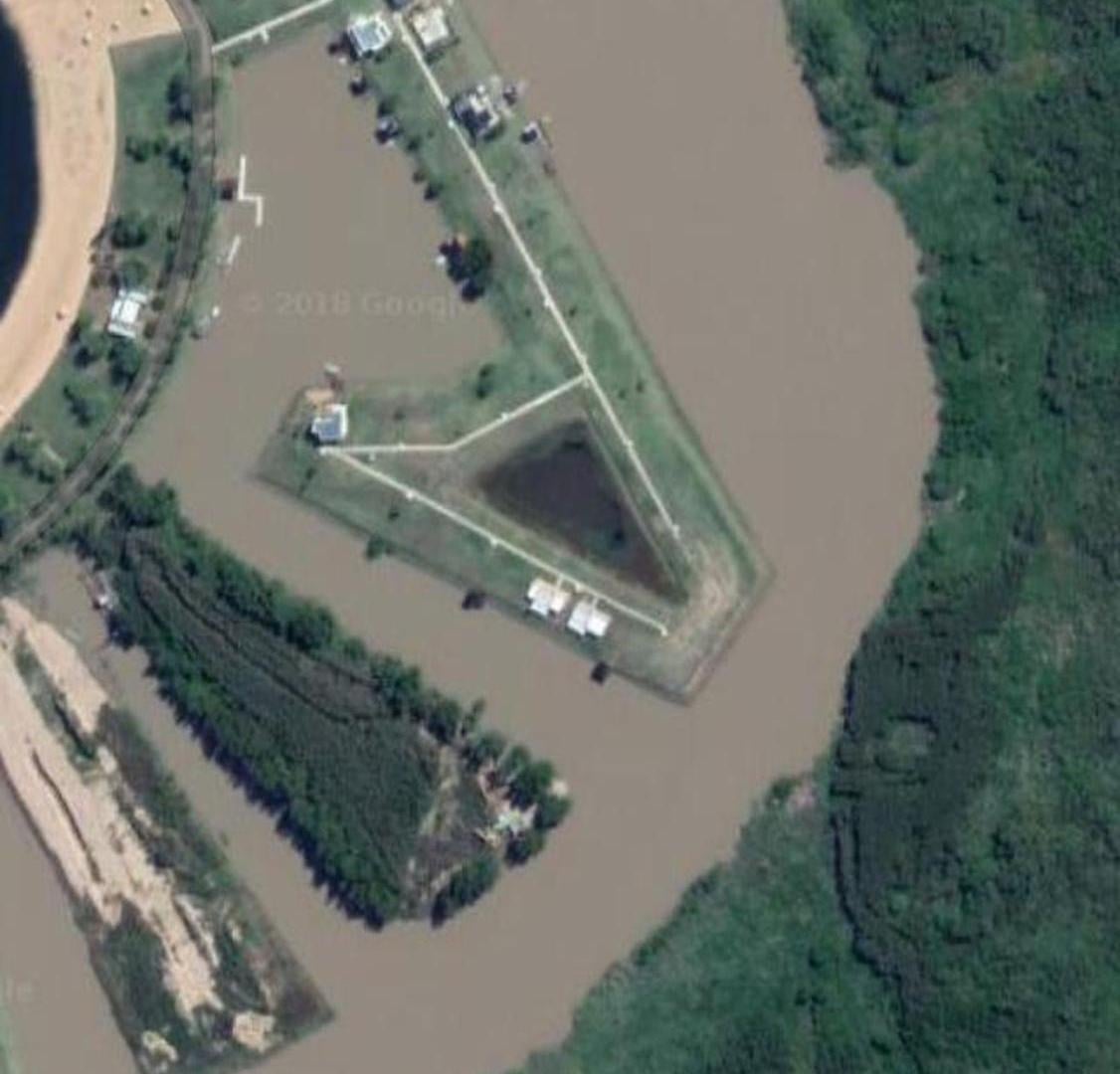 Foto de ISLA DEL ESTE LOTE CON 35M DE FRENTE AL CANAL, imagen 1