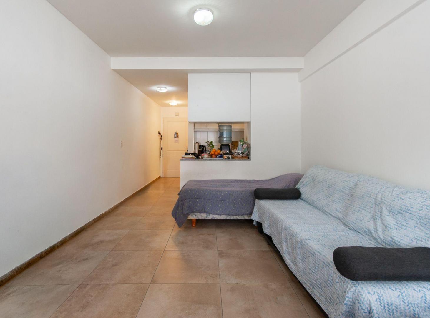 Foto de DEPARTAMENTO MOAMBIENTE EN VENTA C BALCON FLORES, imagen 5