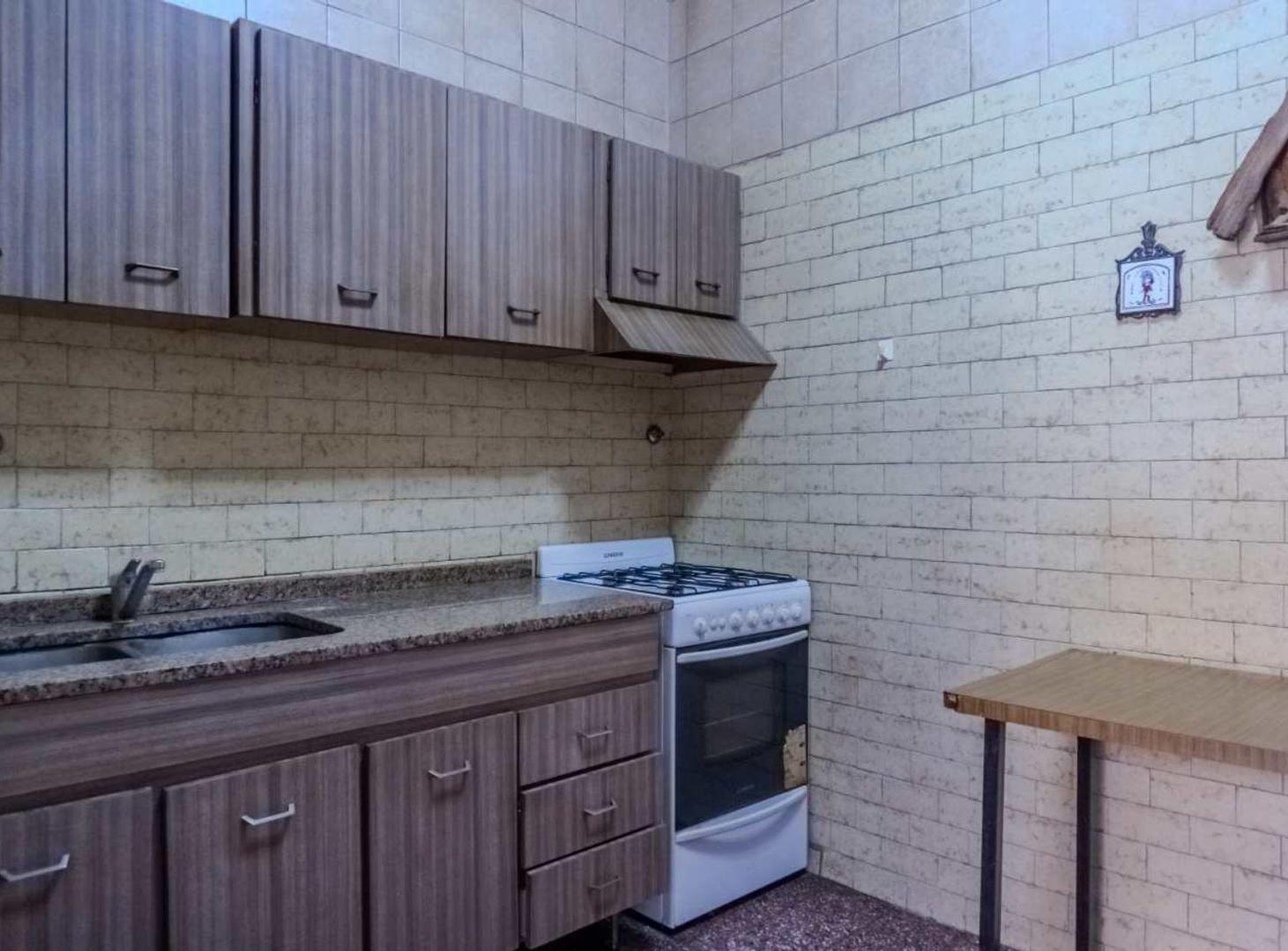 Foto de venta casa 4 ambientes montecastro patio y terraza, imagen 1