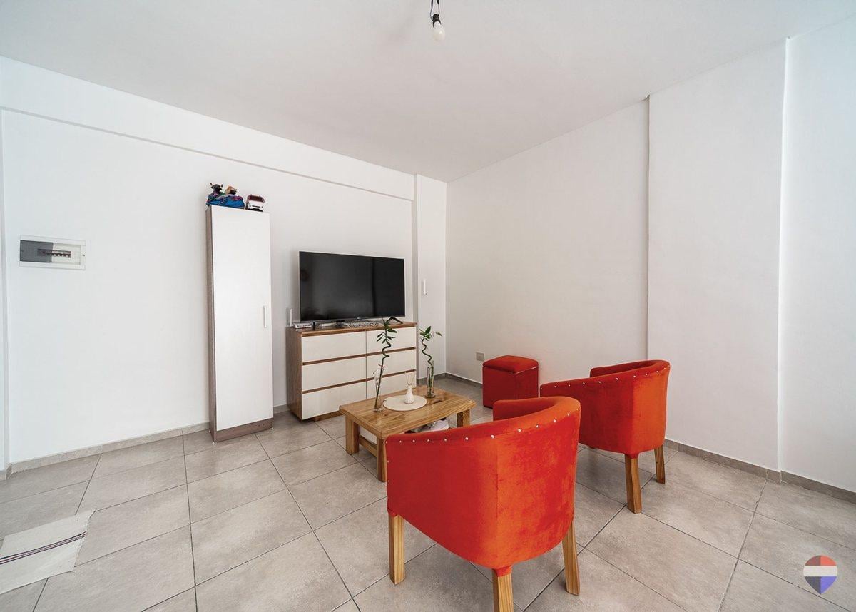 Foto de Venta Monoambiente con balcon Flores, imagen 4