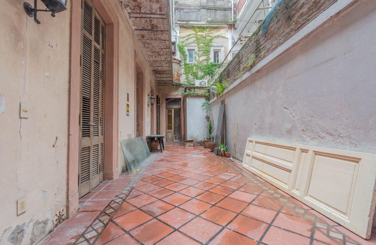 Foto de PH TIPO CASA EN VENTA SAN TELMO 300 M2 - APTO CRED, imagen 2