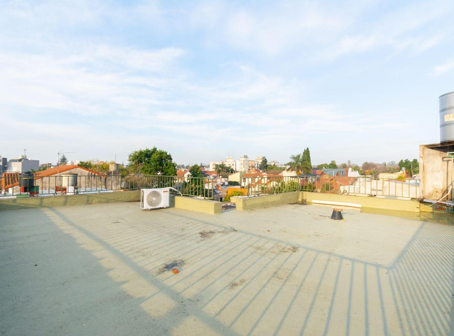 Foto de CASA 4 AMBIENTES EN VENTA EL PALOMAR CON PILETA, imagen 1