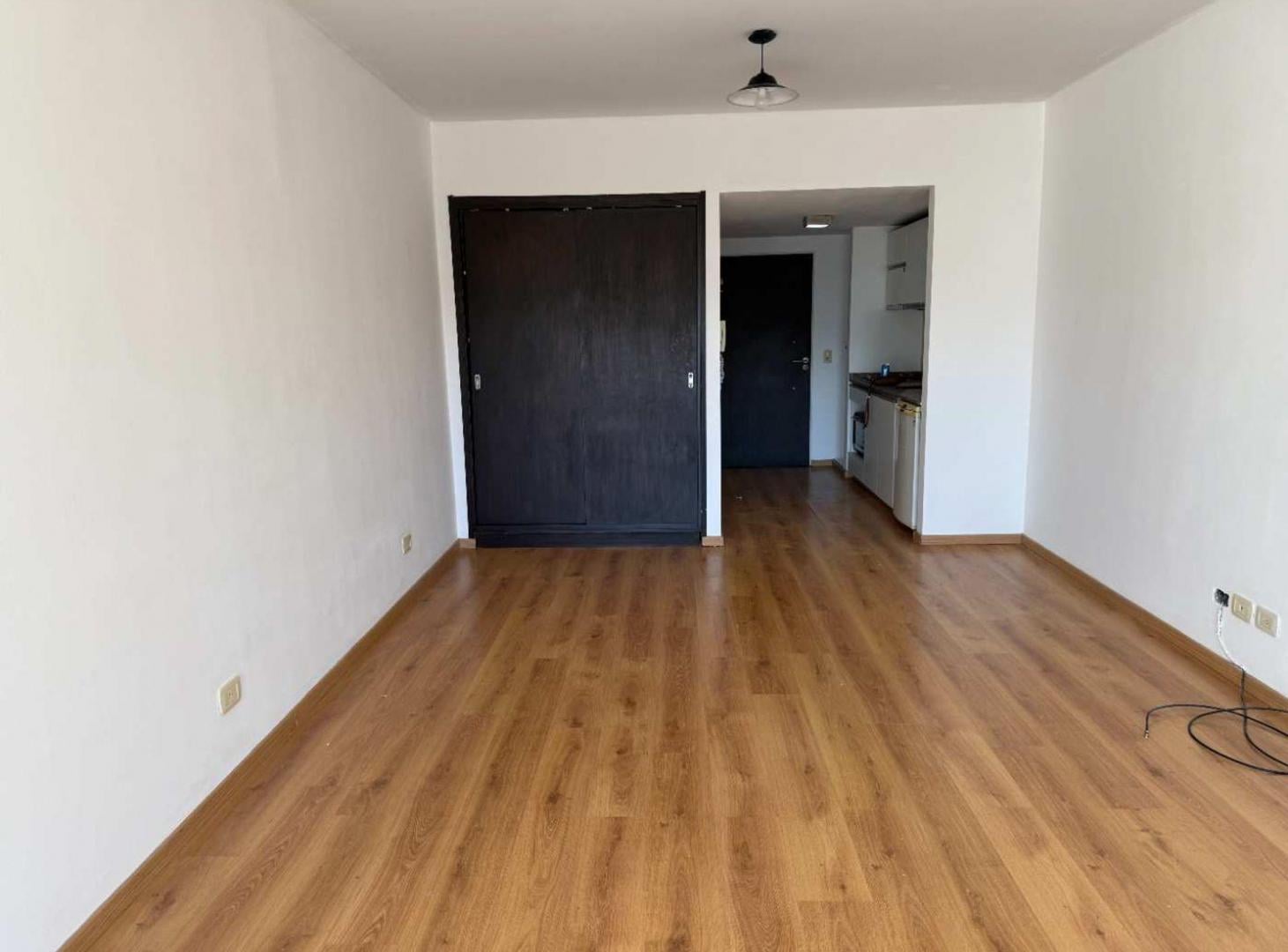 Foto de Alquiler un ambiente Balvanera balcon Pileta Gym, imagen 2