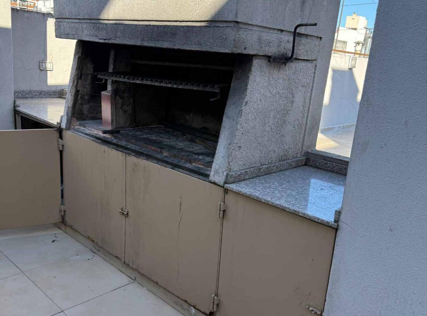 Foto de Alquiler un ambiente Balvanera balcon Pileta Gym, imagen 3