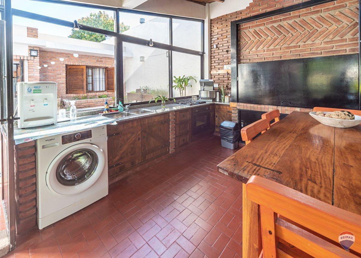 Foto de Casa 5 ambientes venta Ramos Mejia con jardin, imagen 4