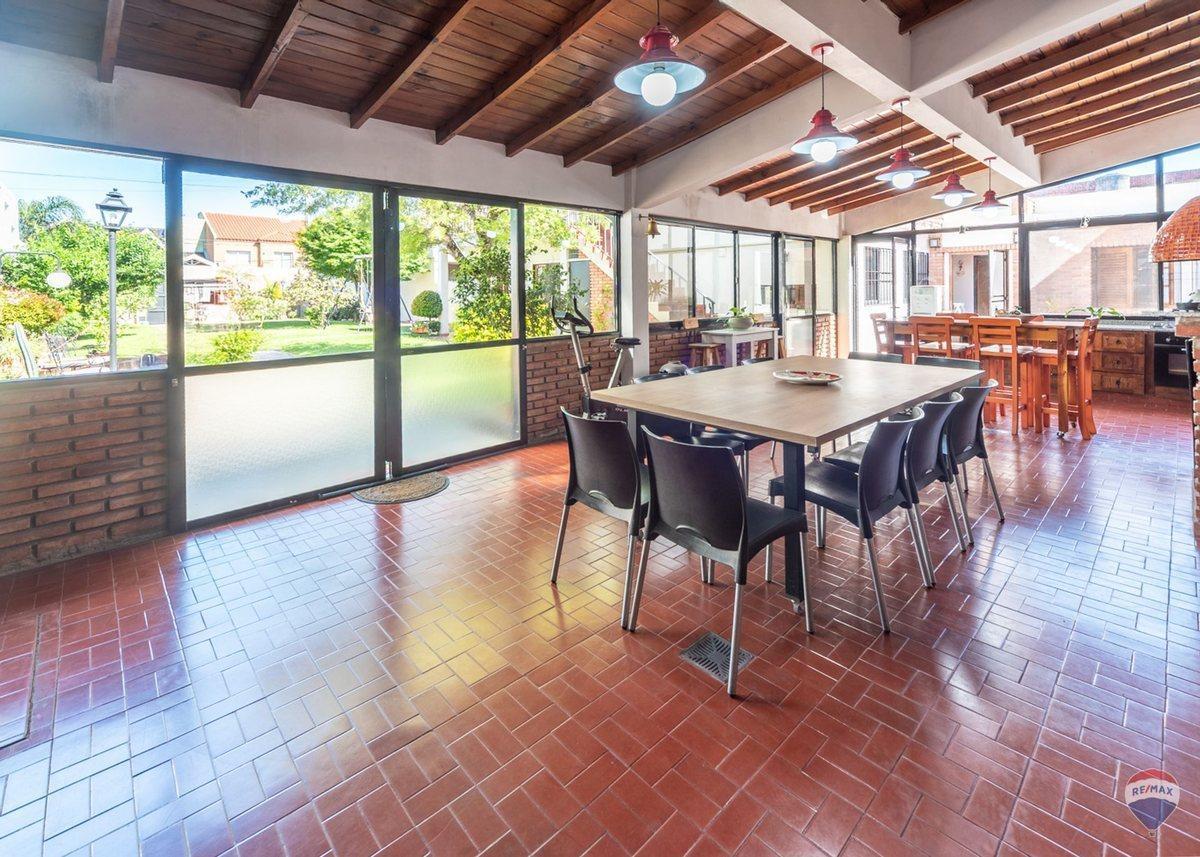 Foto de Casa 5 ambientes venta Ramos Mejia con jardin, imagen 3