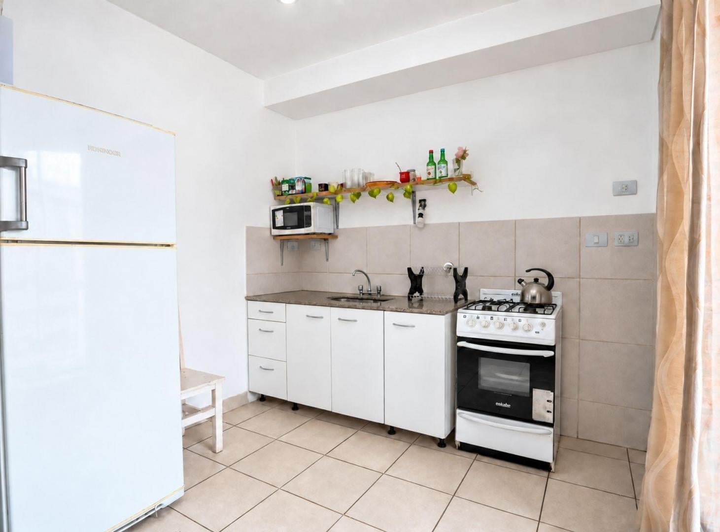 Foto de VENTA DUPLEX 3 AMBIENTES CON BALCON EN CHACARITA, imagen 5