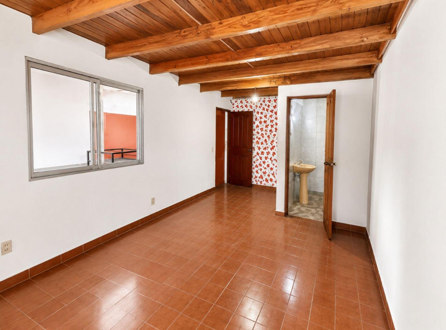 Foto de Venta casa con Galpon garaje loft en Casanova, imagen 5
