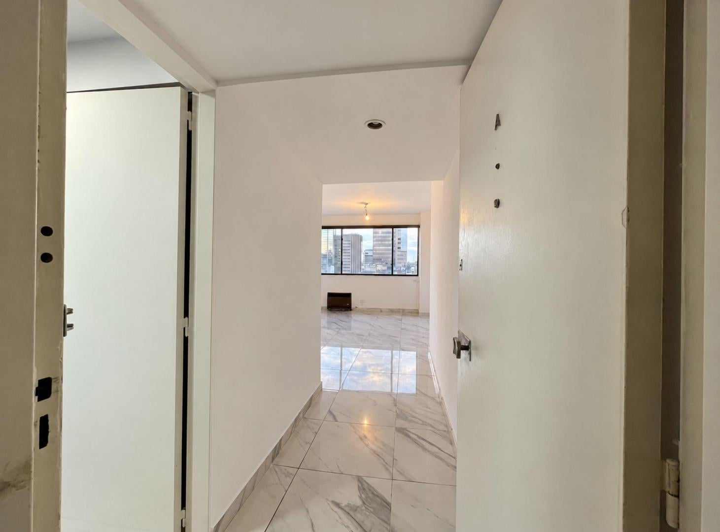 Foto de Departamento 3 amb Venta San Nicolás Piso Alto, imagen 3
