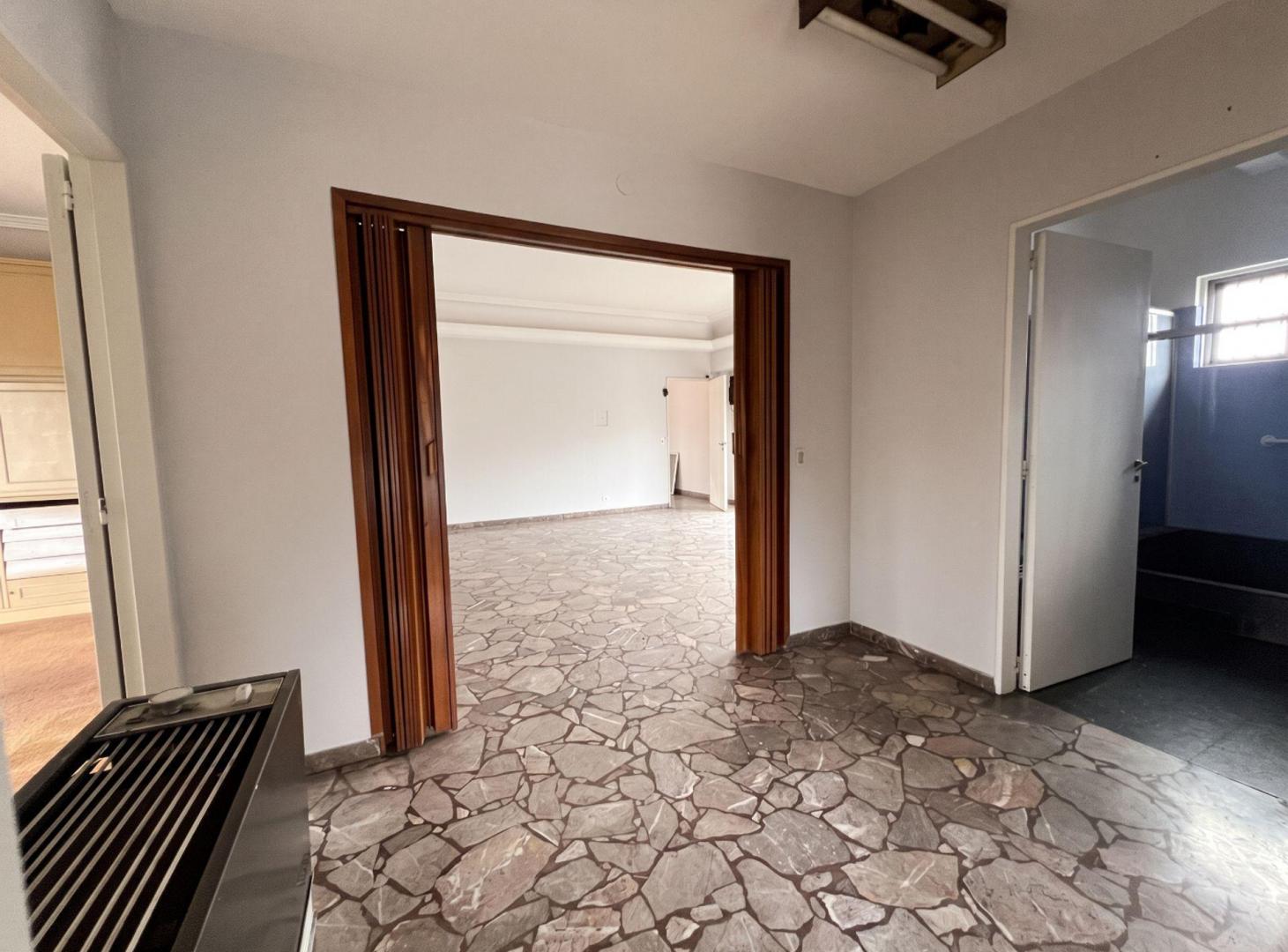 Foto de Casa con 4 Locales en Venta en Haedo, imagen 4