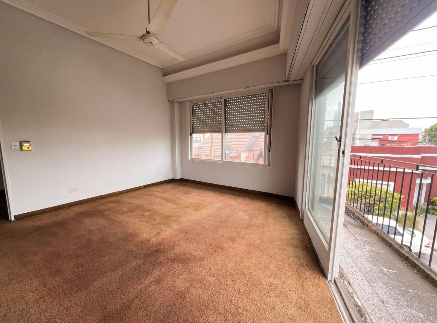 Foto de Casa con 4 Locales en Venta en Haedo, imagen 5