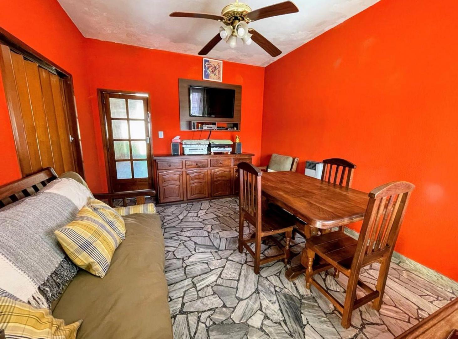 Foto de CASA VENTA 4 AMB, PILETA APTO CREDITO, imagen 2