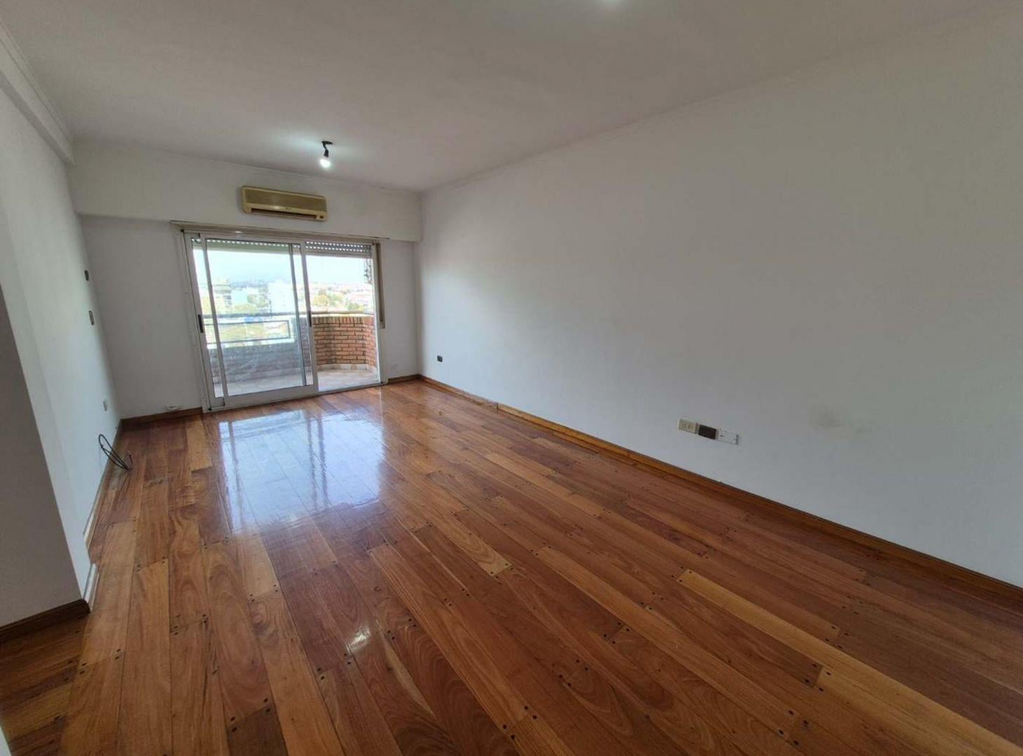 Foto de Alquiler dto. 3 ambientes c/balcon, imagen 2
