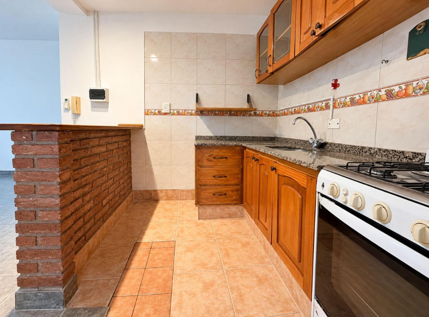 Foto de VENTA DEPARTAMENTO 3 AMB VILLA GRAL MITRE LUMINOSO, imagen 3