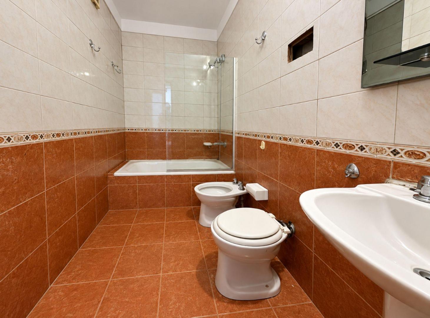 Foto de VENTA DEPARTAMENTO 3 AMB VILLA GRAL MITRE LUMINOSO, imagen 4
