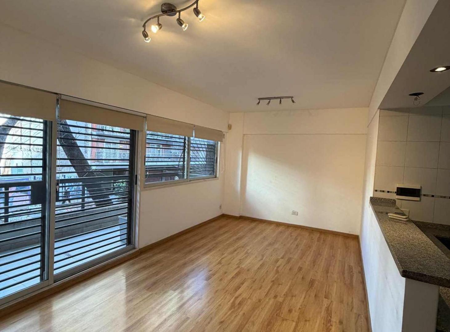 Foto de Venta Depto 2 amb en Palermo con balcon y cochera, imagen 3