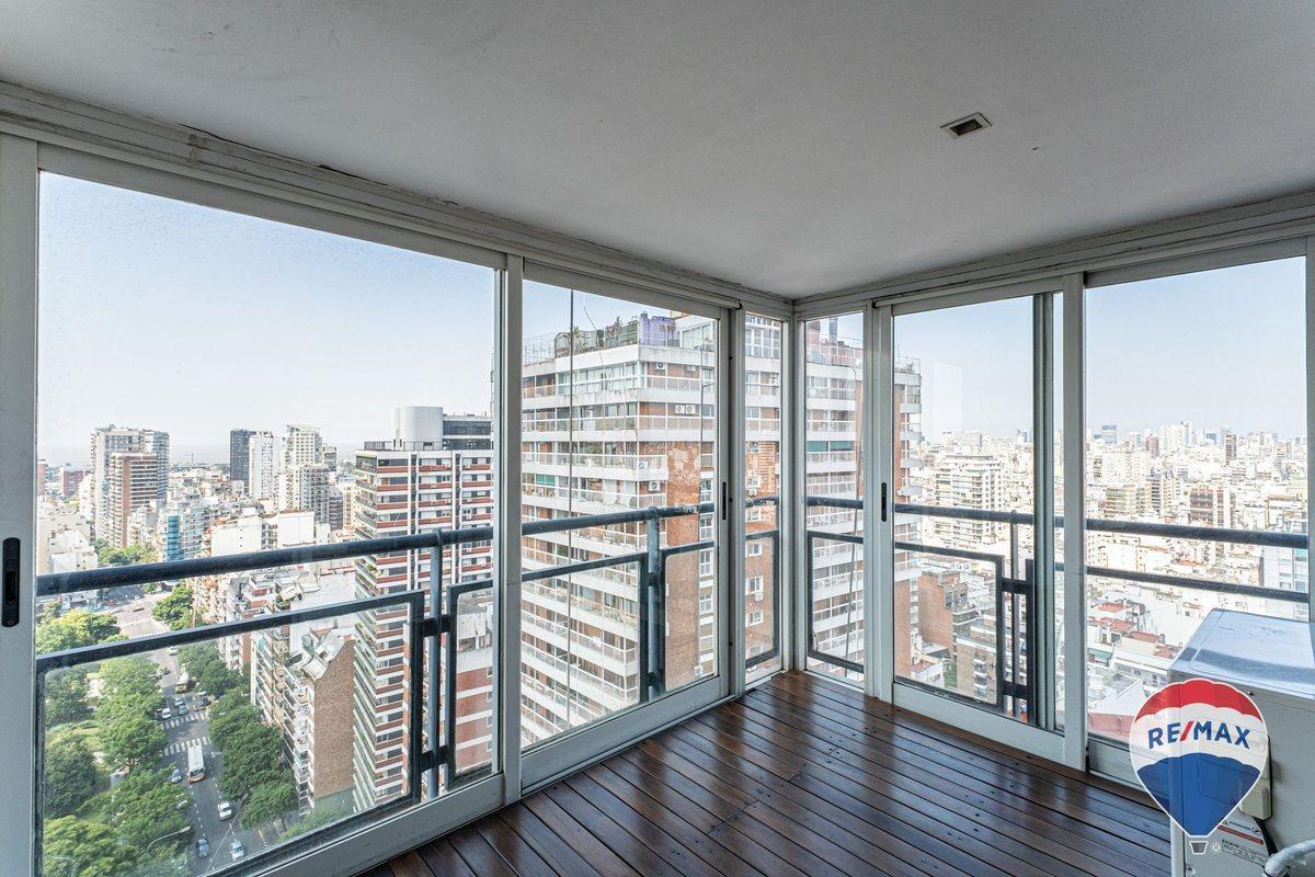 Foto de VENTA DEPARTAMENTO 250 MT2 SOBRE PARQUE LAS HERAS, imagen 2