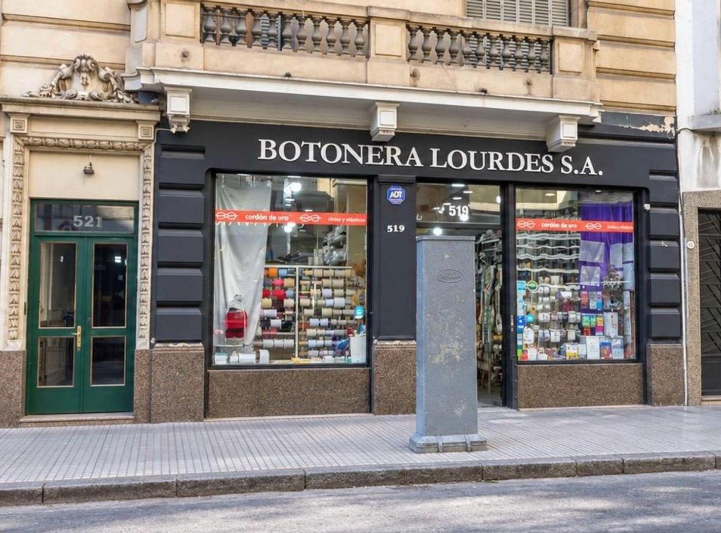 Foto de Venta Balvanera Doble Vidiera Oficina op Cochera, imagen 1