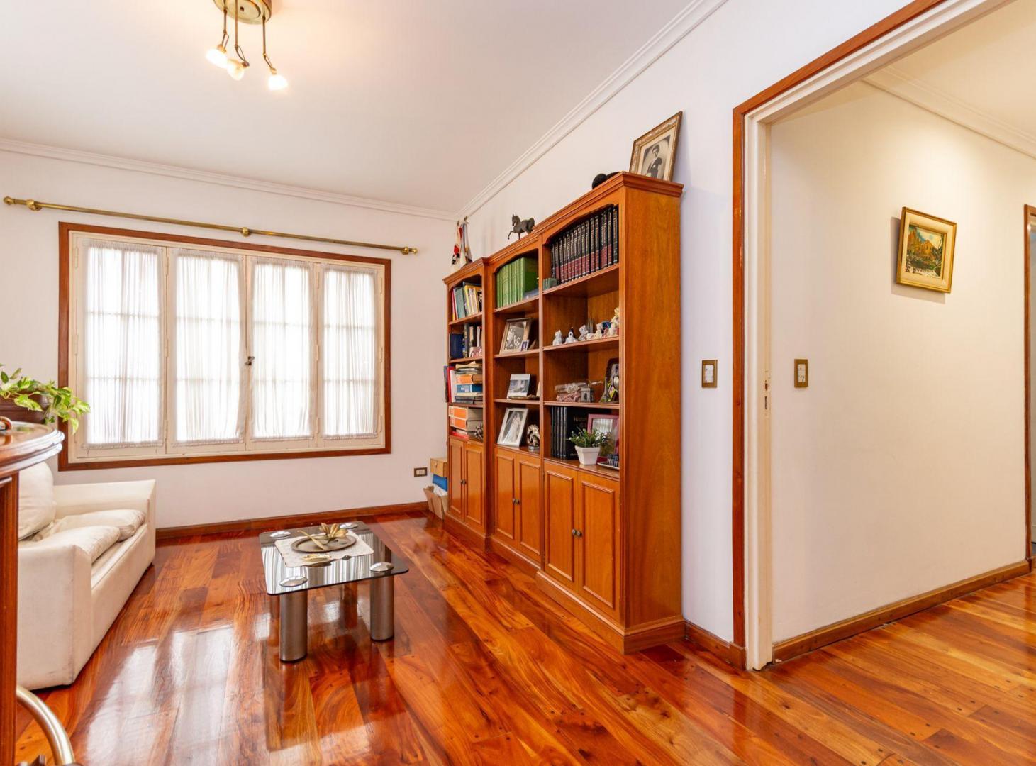 Foto de VENTA CASA LOTE PROPIO JARDIN PILE COCHERA FLORIDA, imagen 5
