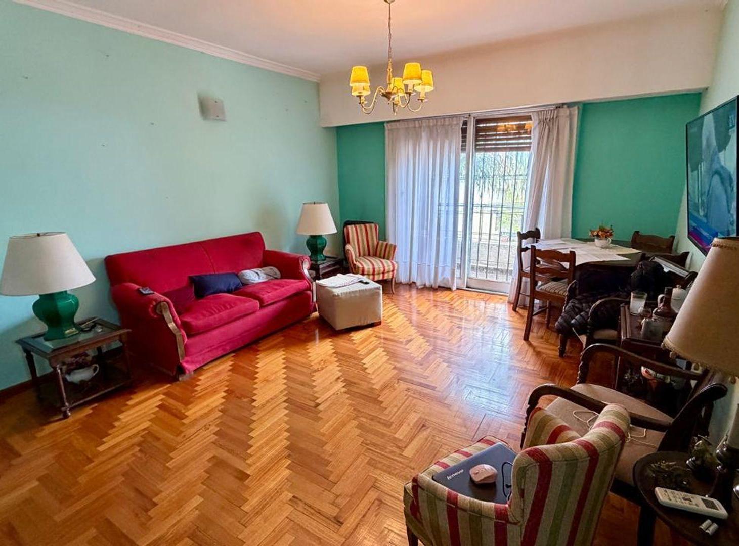 Foto de PH 4 AMBIENTES VENTA CASEROS FRENTE PATIO Y BALCON, imagen 3