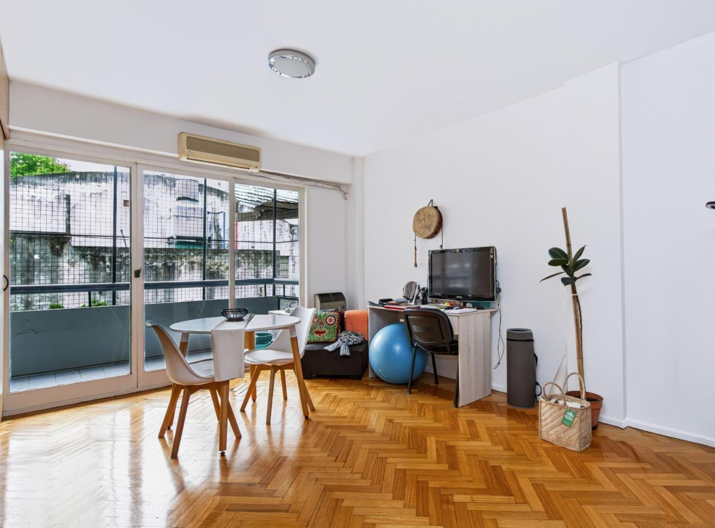 Foto de VENTA DEPTO 2 AMBIENTES CON BALCON EN PALERMO, imagen 3