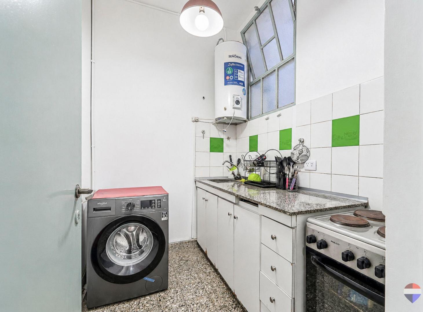 Foto de VENTA DEPTO 4 AMB EN MONSERRAT OPORTUNIDAD, imagen 4