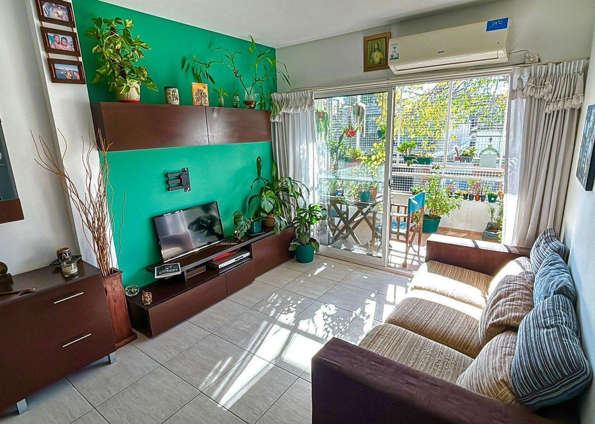 Venta 4 ambientes con Cochera Balcon y Patio