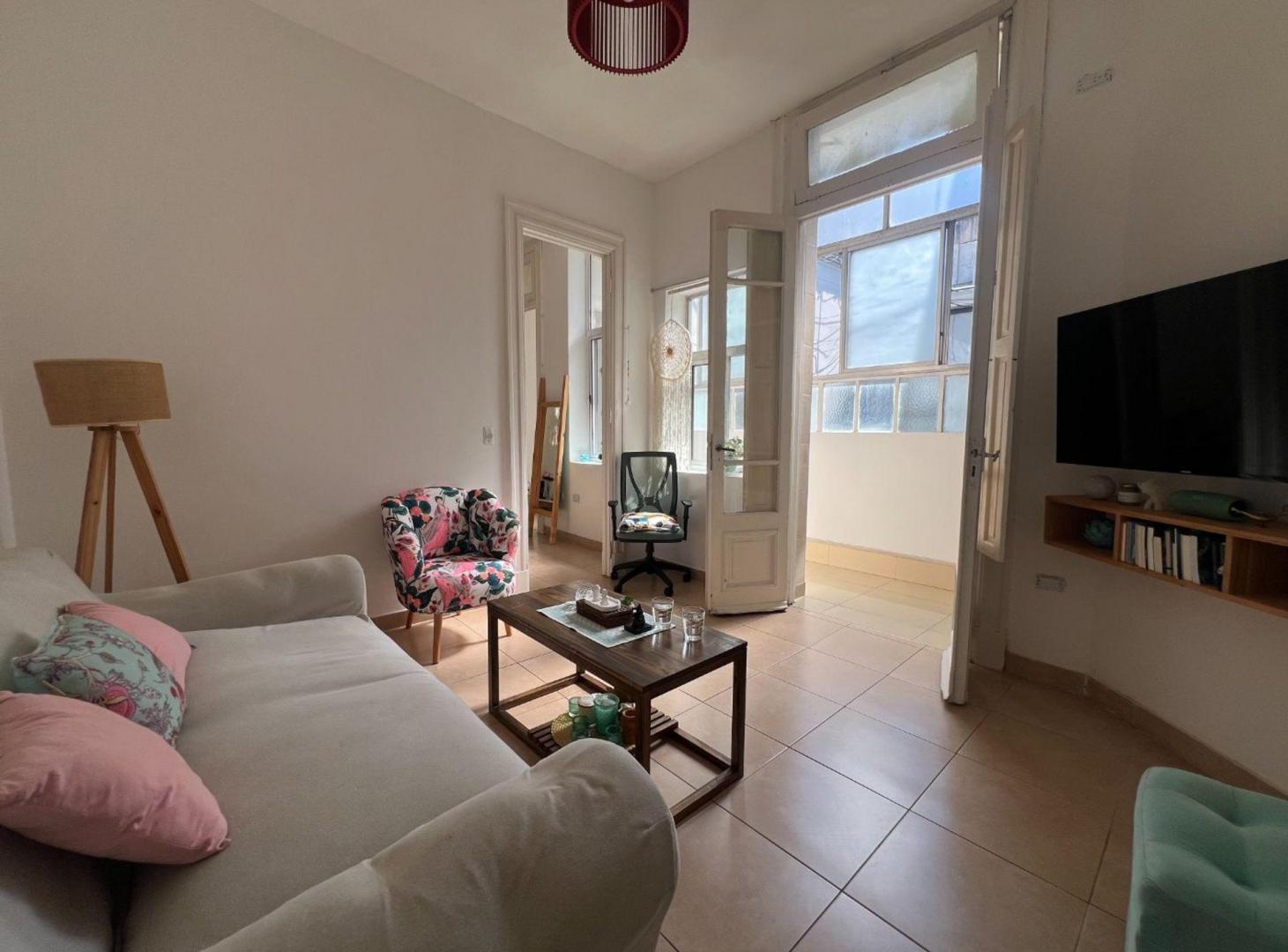 Foto de VENTA PH 3 ambientes con terraza propia Balvanera, imagen 2