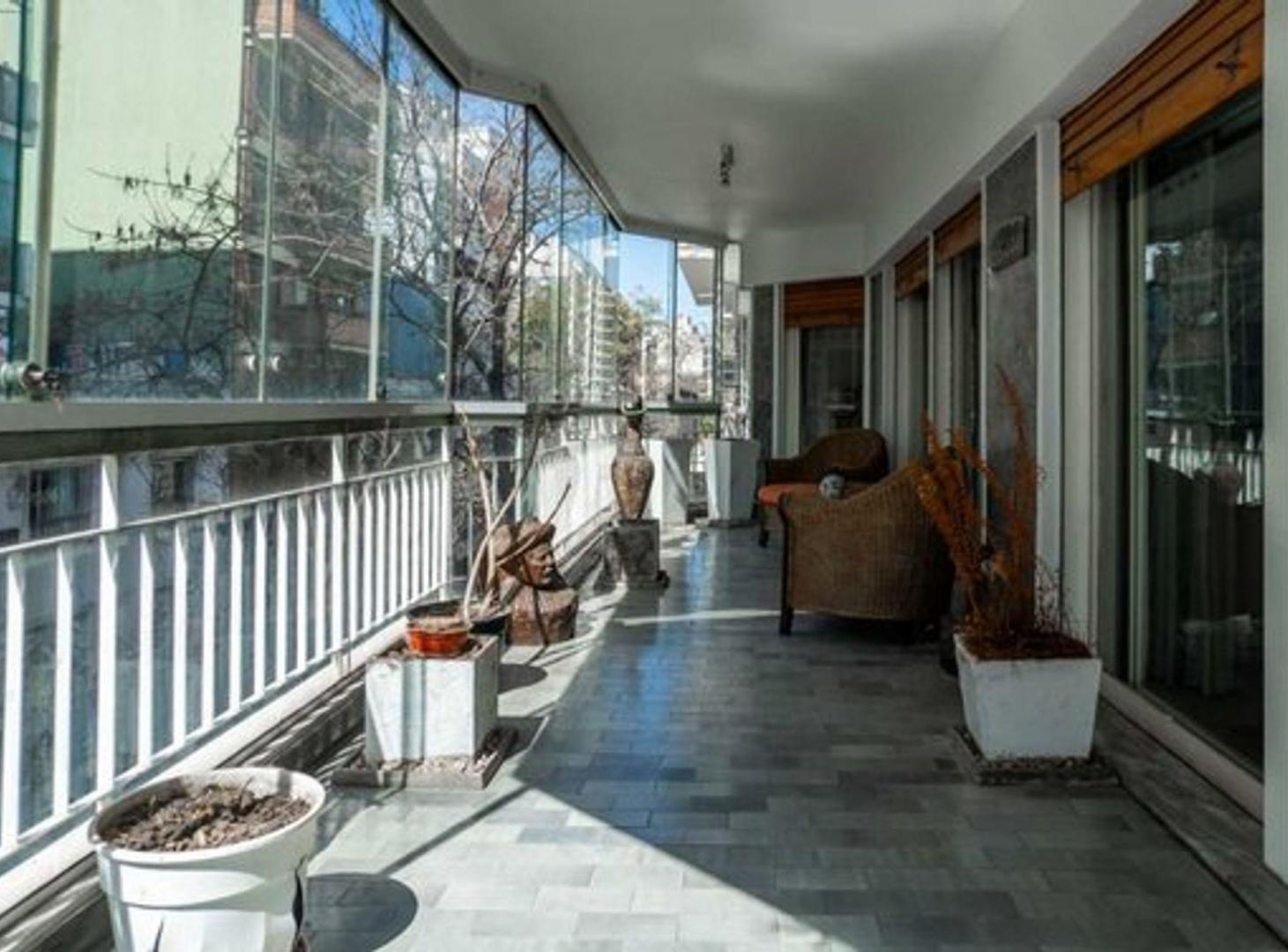Foto de VENTA PISO 4 AMBIENTES FRENTE AL PARQUE RIVADAVIA, imagen 3