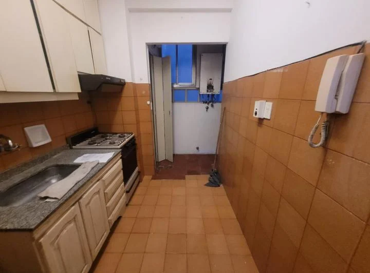 Departamento alquiler 2 ambientes balcon san martin 987 4 piso 5