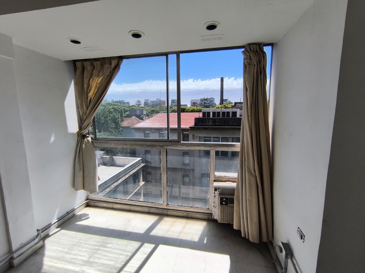 Foto de Departamento 2 ambientes balcon luminoso pacheco de melo 2760 venta, imagen 2