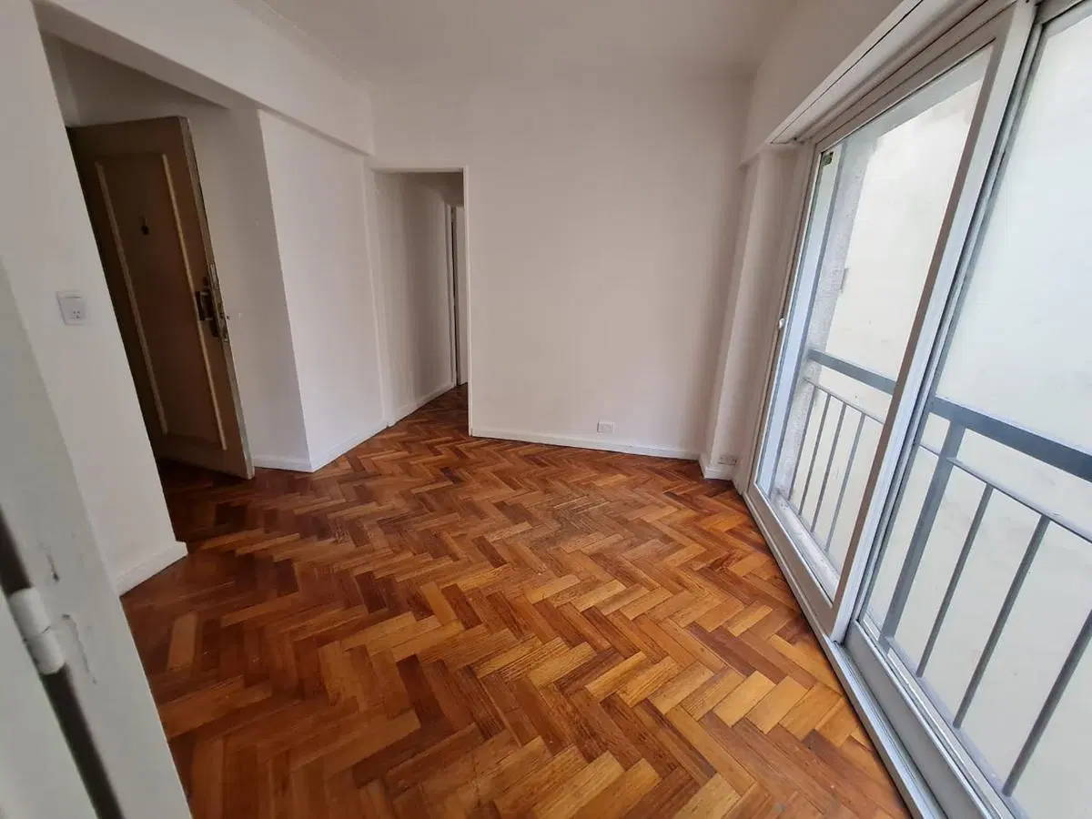 Departamento 2 ambientes Barrio Norte lateral santa fe 2590 y pueyrredon 5