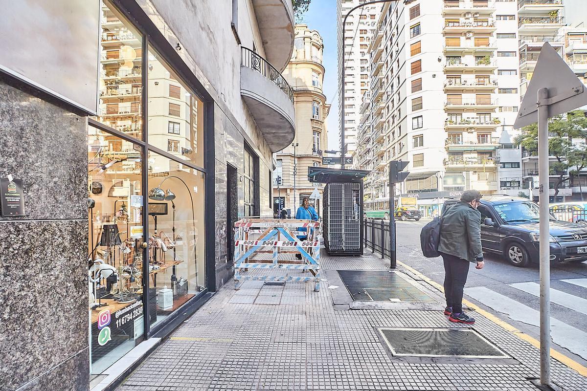 Foto de Local comercial alquiler avenida las heras 1813 y callao oportunidad, imagen 1