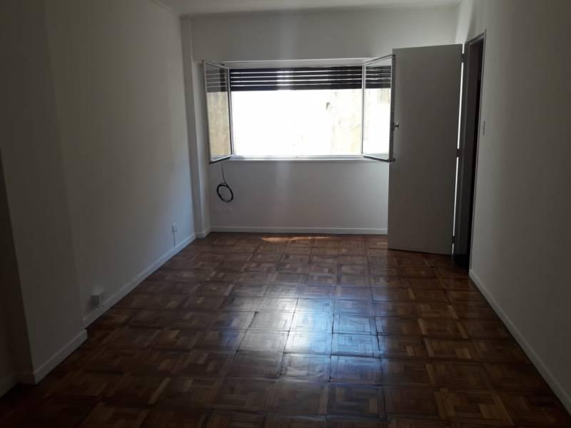 Foto de departamento 1 ambiente barrio norte contrafrente alquiler pueyrredon, imagen 2