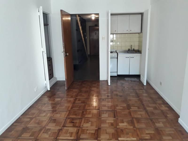 Foto de departamento 1 ambiente barrio norte contrafrente alquiler pueyrredon, imagen 3