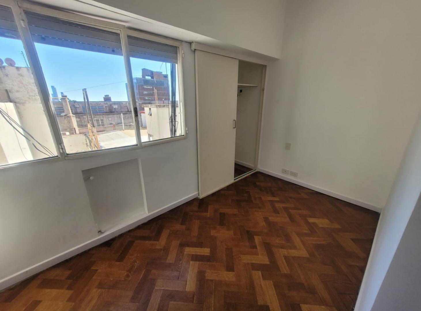 Foto de Departamento recoleta 1 ambiente chico alquiler luminoso ayacucho 2076, imagen 3
