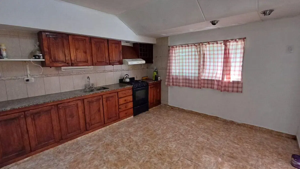 VENTA CASA CASTELAR SUR CALLE JUAN VUCETICH 2900, 184M2,JARDIN,PARRILLA, TERRAZA 5