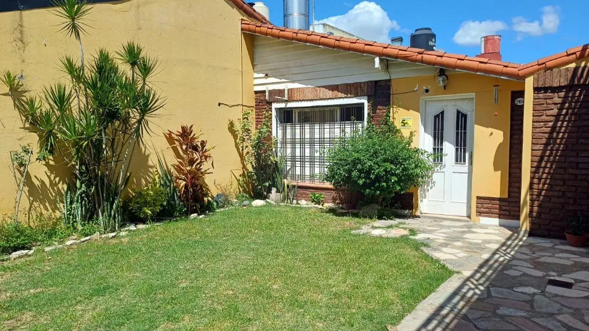 VENTA CASA CASTELAR SUR CALLE JUAN VUCETICH 2900, 184M2,JARDIN,PARRILLA, TERRAZA 4