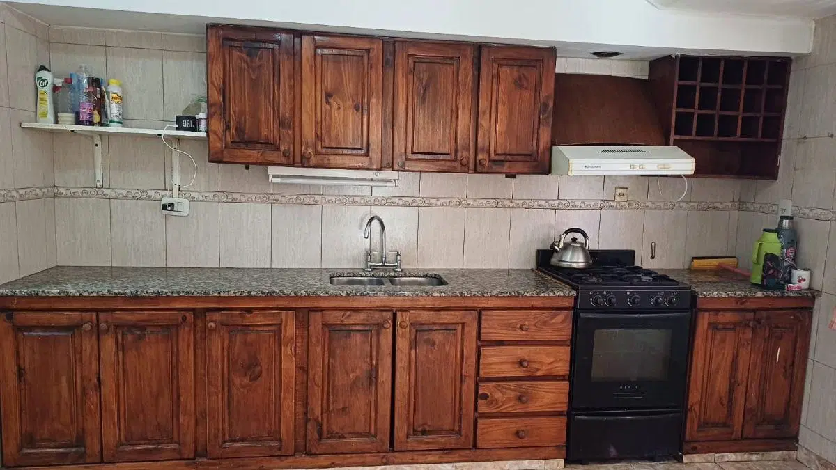 Casa con 184 m² totales y 2 dormitorios en venta en Castelar 5